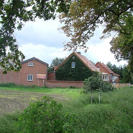 Ferienwohnungen Spiesmacher Strodehne Buitenkant foto
